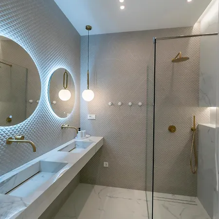 Villa Central 4*
