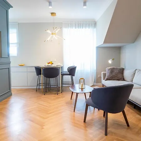 Villa Central 4*