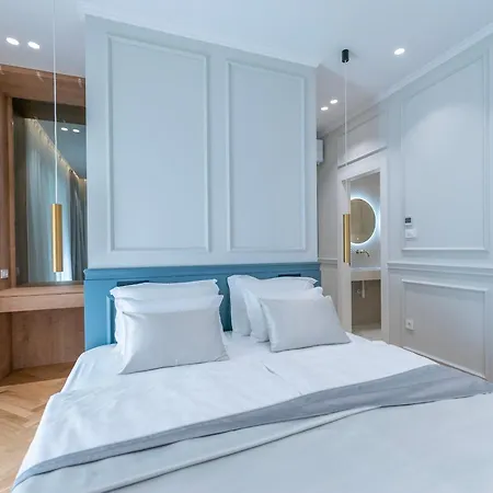 Villa Central 4*