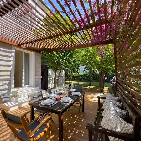 Villa Central Гостевой дом 4*
