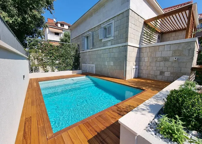 Pensión Villa Central 4*